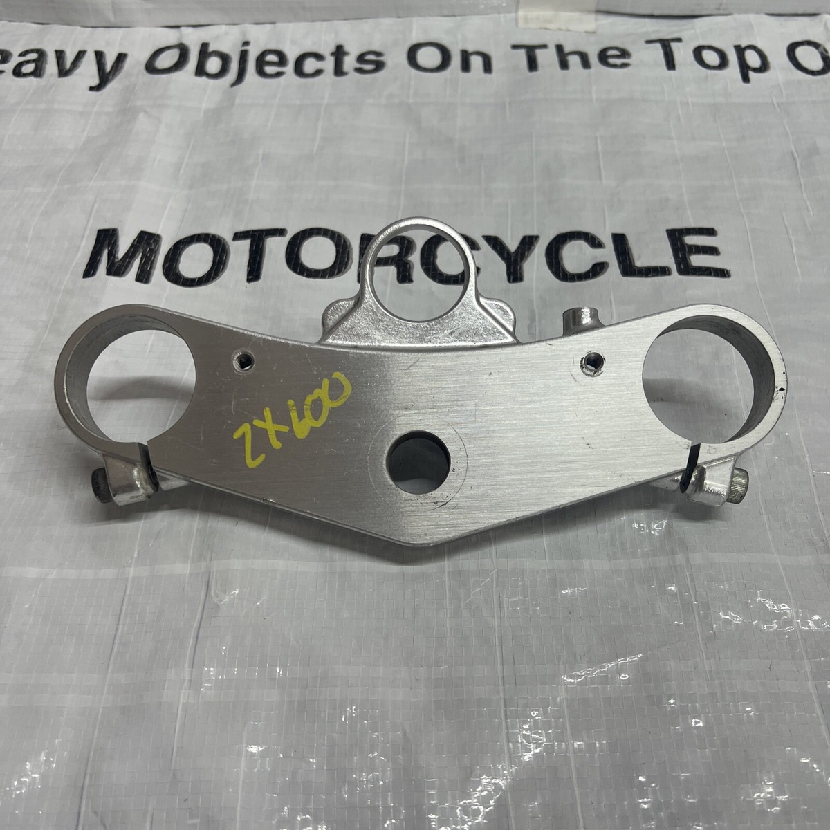 2000 Kawasaki Ninja ZX-6R ZX600 Upper Triple Tree Clamp Bracket