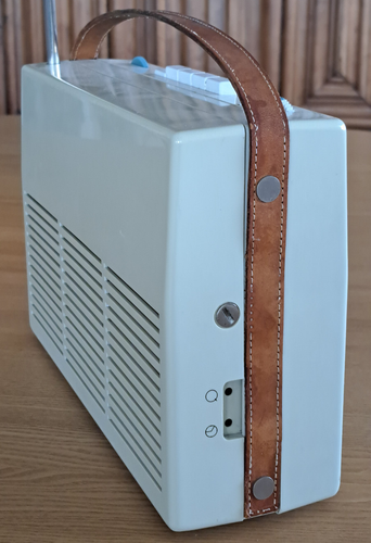 Braun T22 Dieter Rams Vintage Transistorradio Kofferradio ca. 1960 - Bild 3 von 23