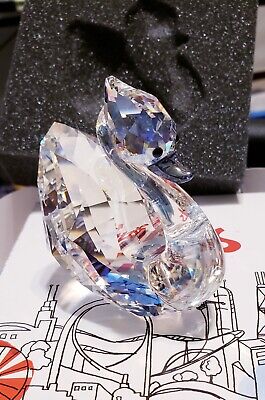Swarovski Audrey The Swan Lovlots Crystal - 1128901 Retired Swarovski Audrey The Swan Lovlots Crystal - 1128901 Retired