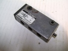 NEW AVANTICS BOSCH 0-820-403-001 MINIATURE PUSH BUTTON VALVE 5/2 WAY P2355