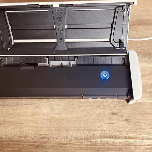 Canon imageFORMULA R10 Duplexing Mobile Document Scanner 600 dpi *Barely Use - Picture 4 of 4
