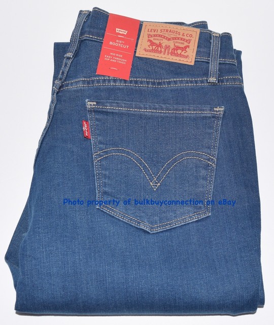 levis medium size