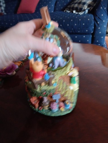 Disney Musical Snow Globe Winnie the Pooh Works Roo's Head Missing Rare Ceramic - Picture 3 of 10