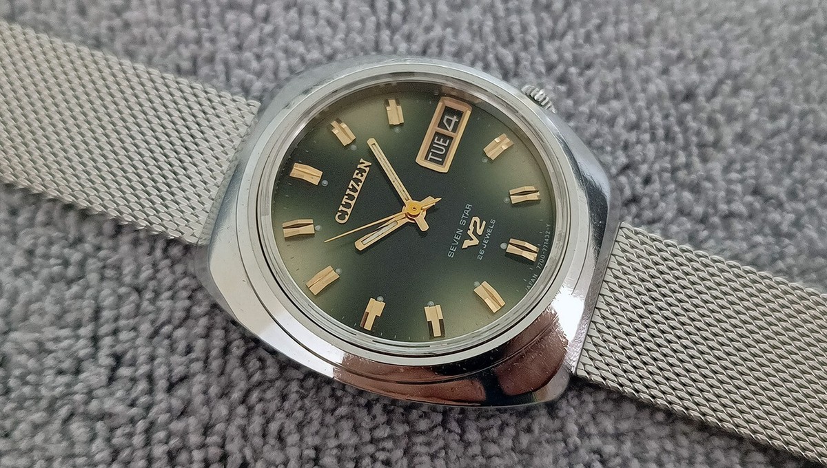 RARE VINTAGE CITIZEN SEVEN STAR V2 GREEN DIAL AUTOMATIC 26 JEWELS