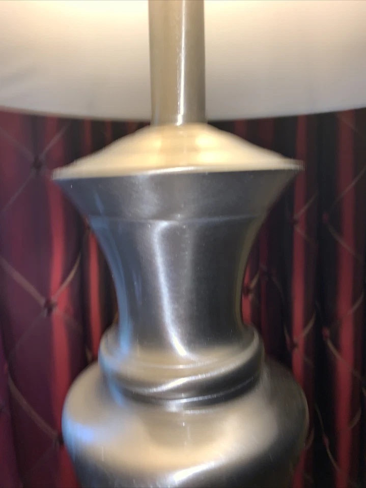 Vtg STIFFEL Brush Nickel Table Lamp Silver & original shade - Image 4 of 4