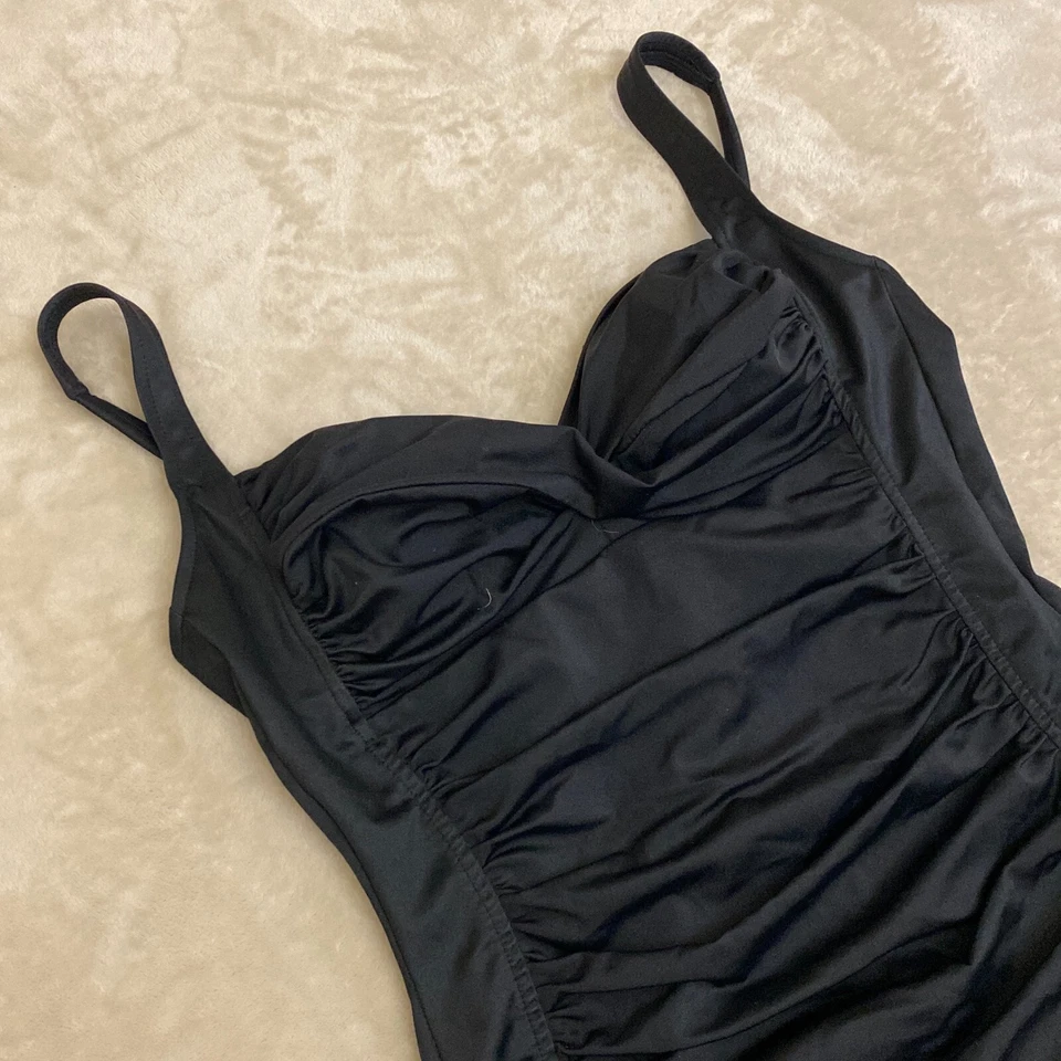 Maiô Croft & Barrow feminino preto sem mangas acolchoado peça única tamanho 10 - Imagem 3 de 4