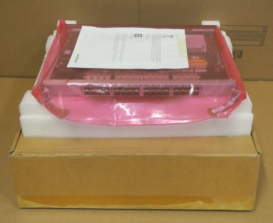 NEW EMC Brocade FC8-32 DCX Blade Module 32x 8Gb FC SFP Port 105-000-136 - Image 2 of 4