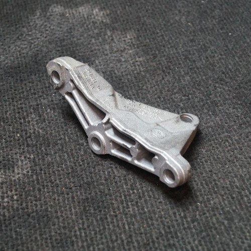 BMW 5 Hochdruckpumpenhalterung F10 520d 135kw 7810698