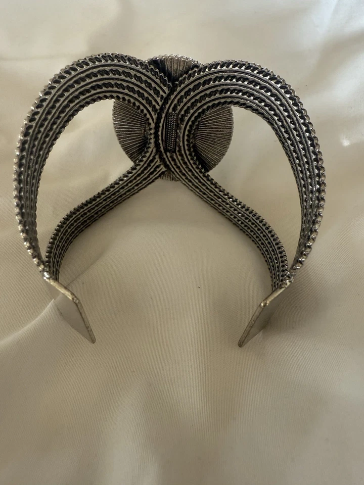 Brazalete Brazalete Tono Plata Art Deco Piedra Teñida Color Turquesa AMPLIO Declaración Foto 4 de 4