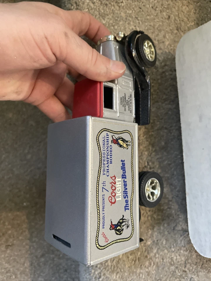 Banca Per Camion Rodeo Coors Light Classic Americano 1:25 - Immagine 3 di 3