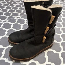 UGG Kaya Boots Size 5 1/2 Black Side Zip 3 Toggle Sherpa Lined 5.5