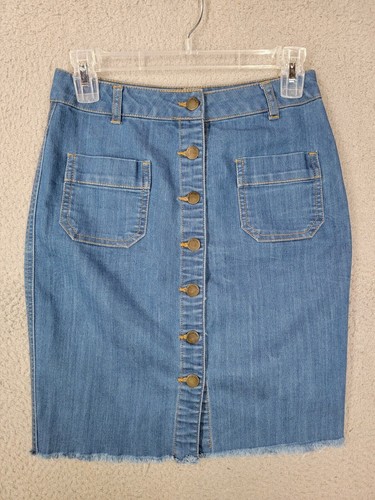 button front denim pencil skirt XS pockets raw hem fringed Life in progress