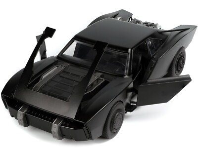 BATMOBILE W/LIGHTS & BATMAN FIGURE THE BATMAN 2022 MOVIE 1/18