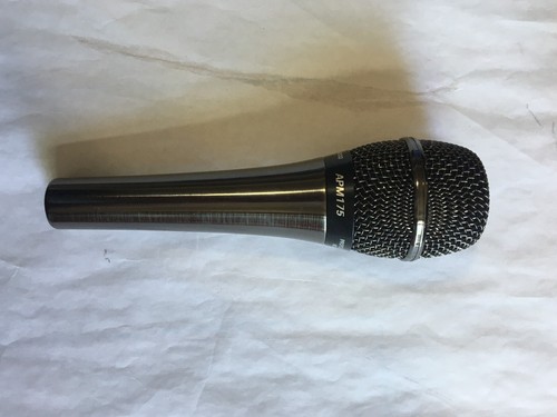Audio2000'S APM175 Gray Handheld Professional Cardioid Dynamic Microphone - Picture 3 of 5