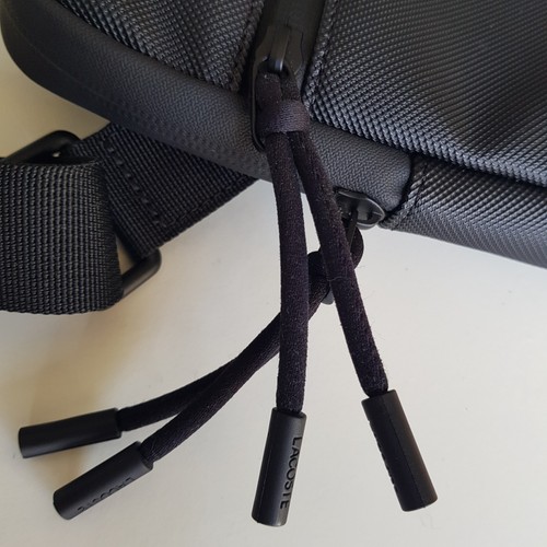 Sacoche Zippée Noire Lacoste - Foto 4 di 10