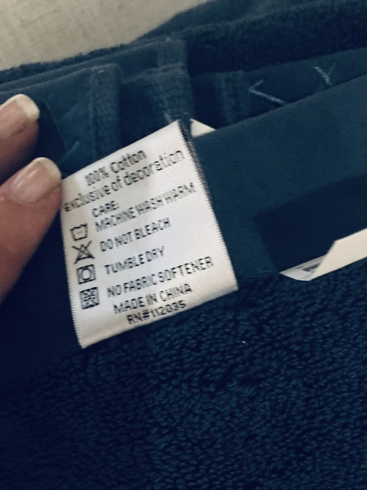 JUEGO DE TOALLAS BORDADAS DE 3 PAÑOS DE LAVADO NATORI CALADOS AZUL ABETO NUEVO CON ETIQUETAS Foto 4 de 4