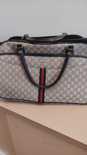 original great condition Gucci travelling handbag with wheels - Picture 4 of 24