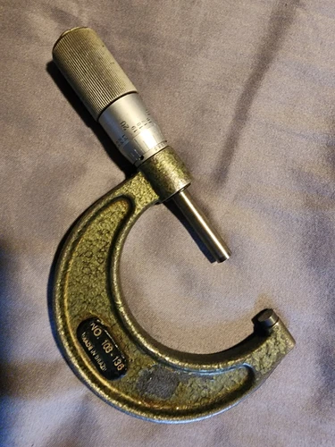 Mitutoyo 1"-2" Outside Micrometer (103-136) .0001 Locking Lever Made In Japan