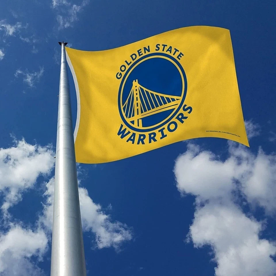 Bandera premium Golden State Warriors de 3x5 pies con ojales de metal al aire libre Foto 3 de 4