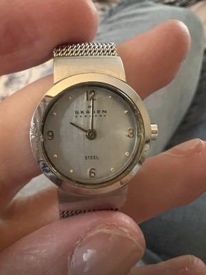 Vintage SKAGEN DENMARK 590SGS Womans Watch Stainless Steel w  display picture 3
