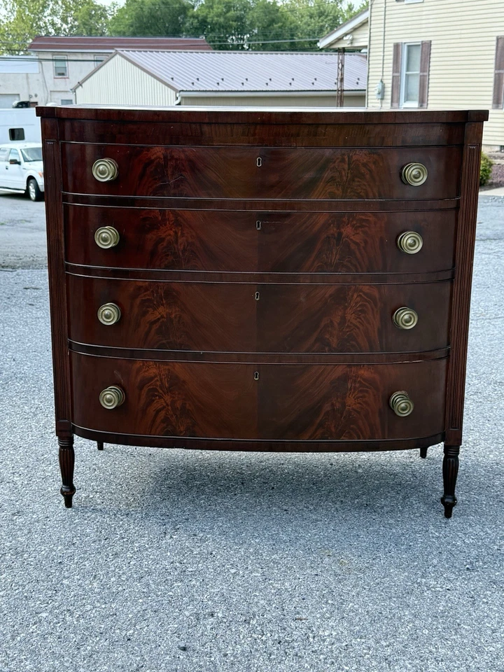 Antique Mahogany federal classical bow front chest drawers dresser reeded 1815 - Image 3 of 4