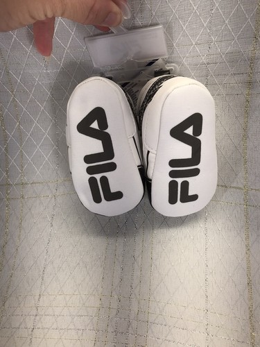 NEW Fila Pre Walker Crib Shoes Infant Baby Sneakers Hightops 0-6 Mo Black White - Picture 2 of 8