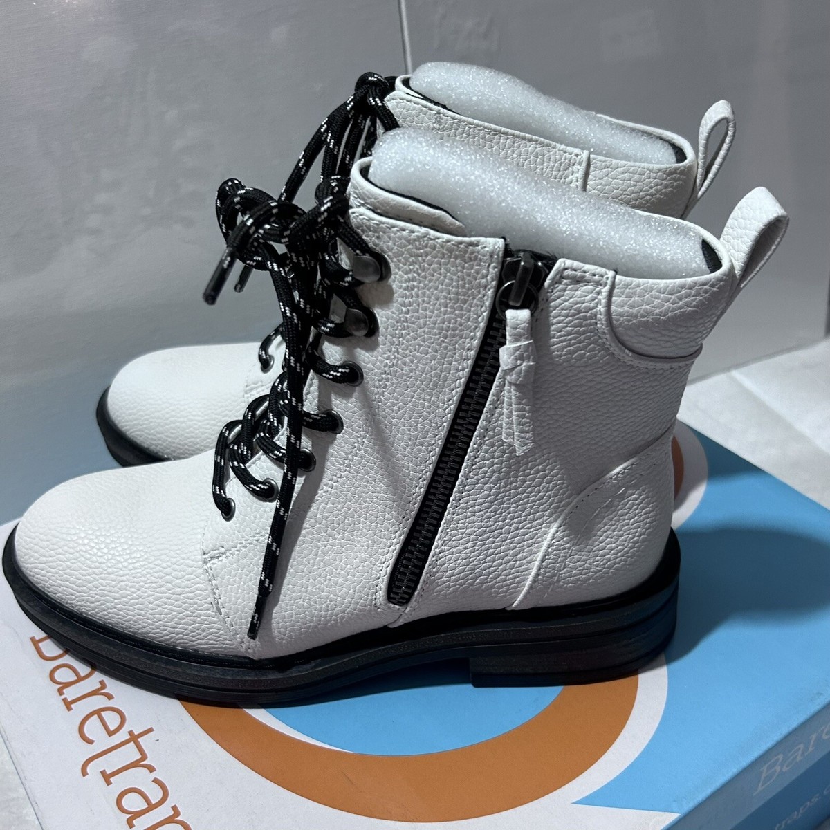 BareTraps AmySue Women's Leather Lace Up Ankle Boots cream/white