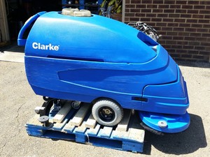 RECONDITIONED CLARKE FOCUS S28 Walk-Behind 28/" Floor Scrubber under 700HR