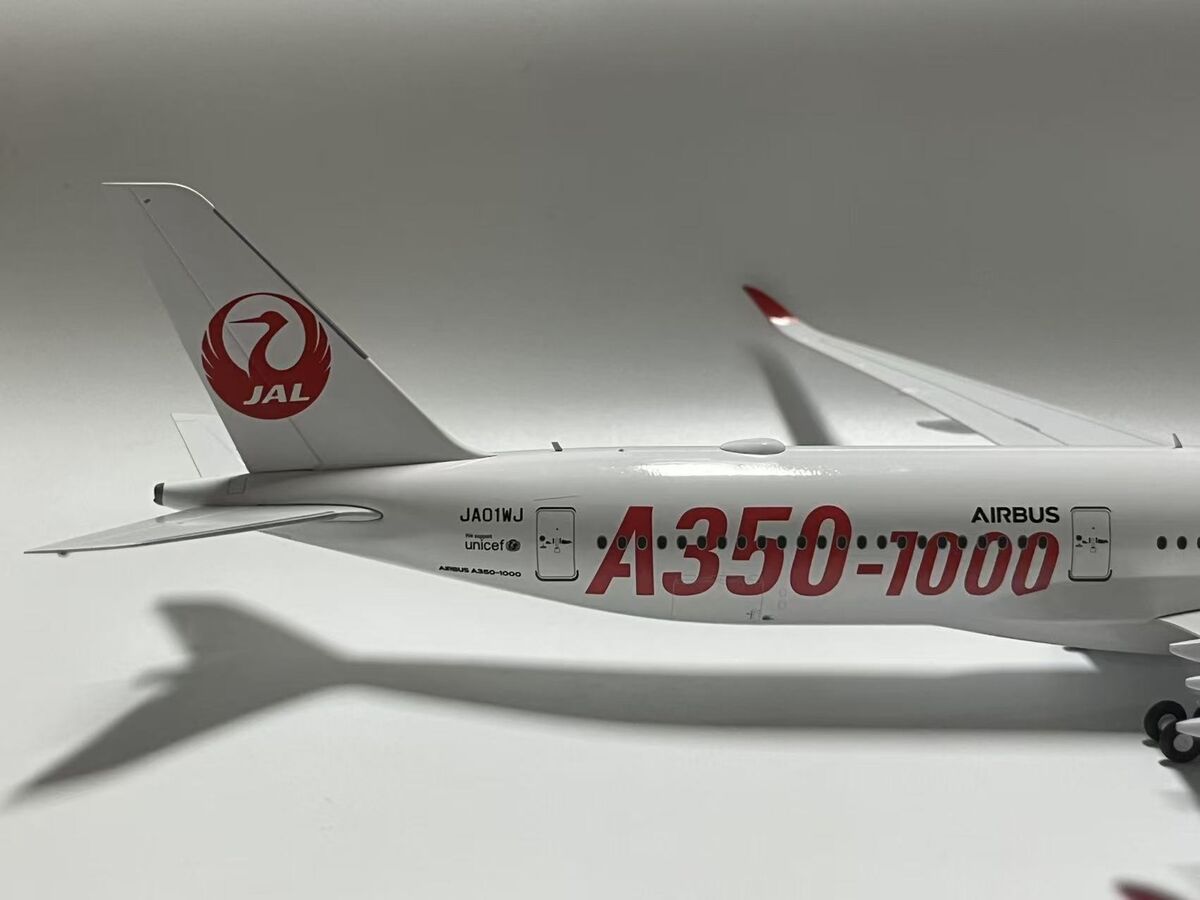 1:200 JC Wings Japan Airlines A350-1000XWB Passenger 1:200 JC Wings Japan Airlines A350-1000XWB Passenger