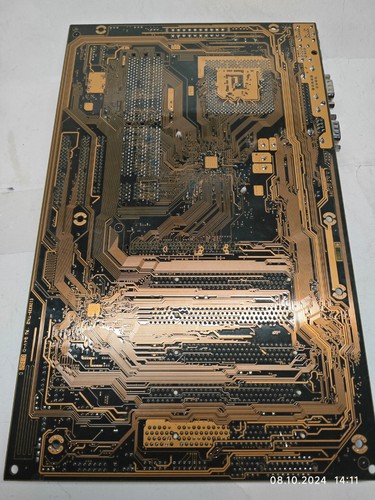 Socket 370 SET Gigabyte GA-6OX Rev 1.1 (815EP) + CPU & 128 MB RAM + Bonus - 第 5/8 張圖片