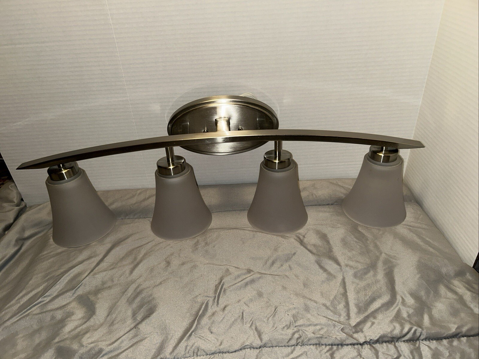 Picture 1 of 6