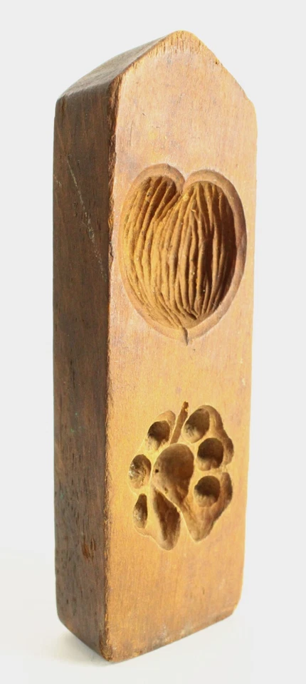 = Molde para galletas de caramelo de chocolate del siglo XIX madera profundamente tallada con nuez y flor, firmado Foto 3 de 4