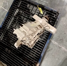 2011-2015 Chevy Camaro Rear Axle Differential Carrier Assembly 2.92 Ratio Oem.