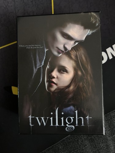 Twilight Saga Musical Jewelry Box NECA RARE PLAYS Bella’s Lullaby