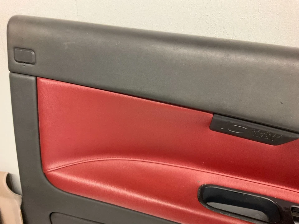 06-13 Volvo C70 Left Front Door Trim Panel 5884 Black/Red Pepper 39811208 - Image 2 of 4