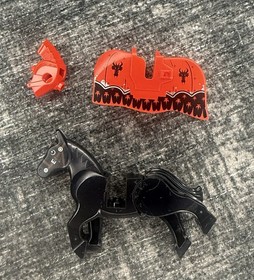 LEGO Horse Armored Red Barding From Set 70402 Gatehouse Raid Black Dragon Heads