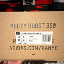 adidas Yeezy Boost 350 V2 Zebra White/Core Bl...