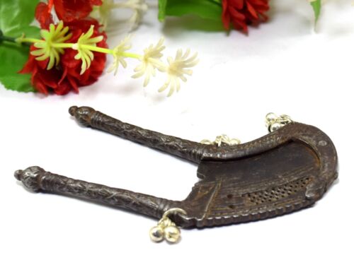 Nice Vintage Collectible Betel Nut Cracker With Silver Chimes Bell. i12-284 - Picture 6 of 9