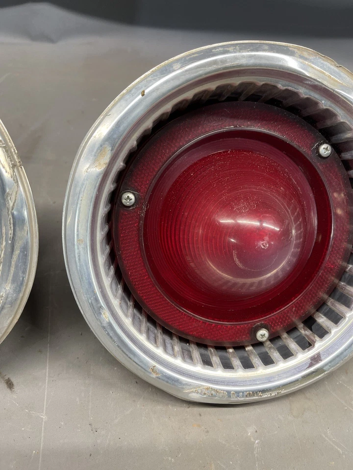 1962 Ford Fairlane Tail Light Lamp Taillight Lens OEM Bezel Ranchero Taillamp OE - Image 4 of 4