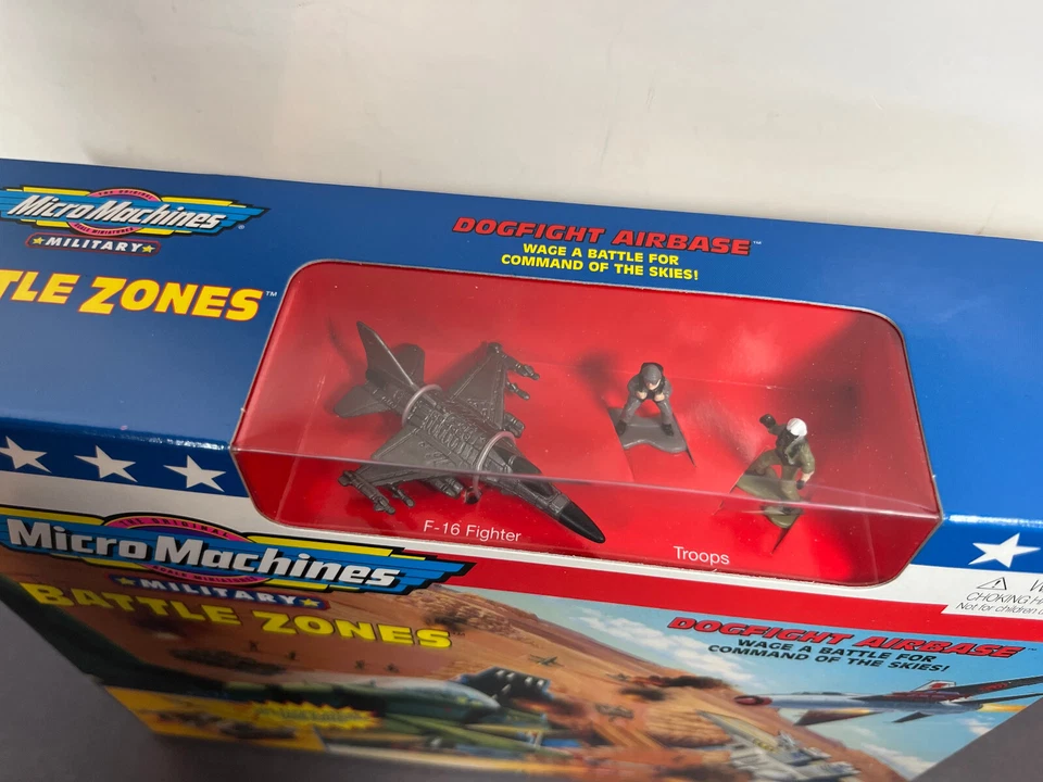 Juego de figuras Micro Machines zonas de batalla militares DOGFIGHT AIRBASE 65583 Foto 3 de 4