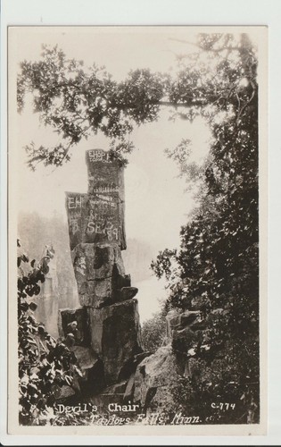 RPPC Taylors Falls Minnesota Devils Stuhl Ansicht Echtfoto Postkarte postfrisch UNBESPIELT