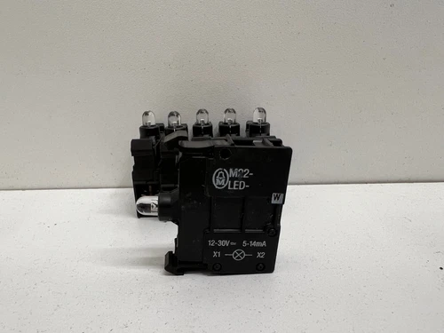 LOT OF (3) NEW OLD STOCK! EATON 60947-5-1 LIGHT CONTACT BLOCK M22-LED (WHITE)