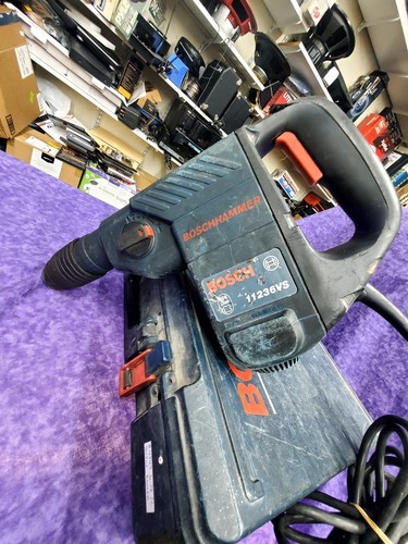 💥GOOD💥 BOSCH SDS-PLUS 1-1/8" 120V ROTARY HAMMER DRILL 11236VS w/ CASE & BIT - Picture 9 of 19