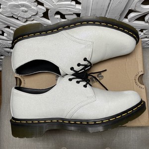 dr martens glitter 1461