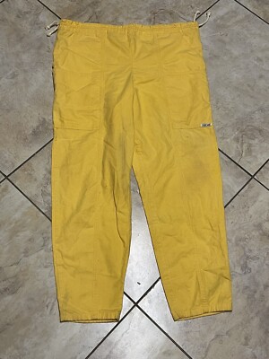 Vintage Sakowitz CHEROKEE Knee Capri Pants No Size Tag Waist 18” Across 