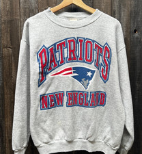 Vintage New England Patriots logo Champions Logo ash color sweatshirt VK08879