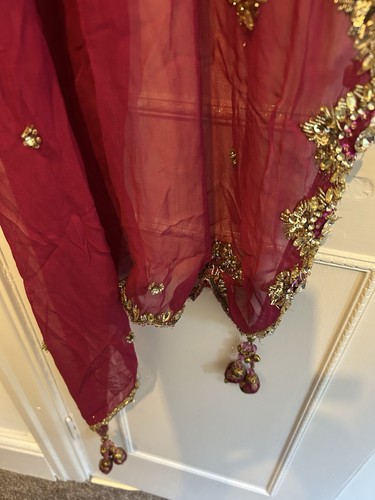 Beautiful pink embroidered asain/indian wedding scarf - Imagen 10 de 10