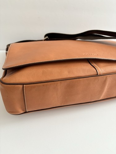 Bolso Bandolera/Bolso Mensajero Coach 70604 Unisex Cuero Vintage Color Camel Usado en Excelente Condición - Imagen 16 de 21