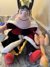 DISNEY QUEEN OF HEARTS STUFFED PLUSH BEAN BAG TOY PRE-OWNED W/ TAGS