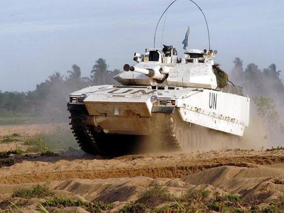 HobbyBoss 82475 1/35 CV90-40C IFV /W Add. Allround Armour